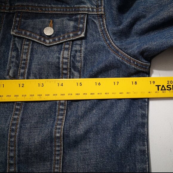 J. Crew Ladies Medium Wash Size Medium Button Front Jean Jacket - Picture 9 of 11